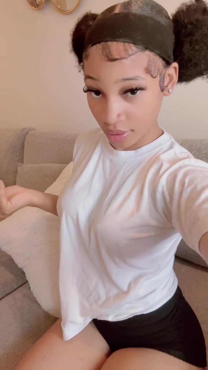 @ÇĦẼŘRŸ PĨÑĶŸ🧚🏻♀️🌸