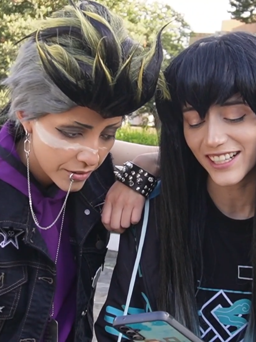 @YoungFrikiCosplay
