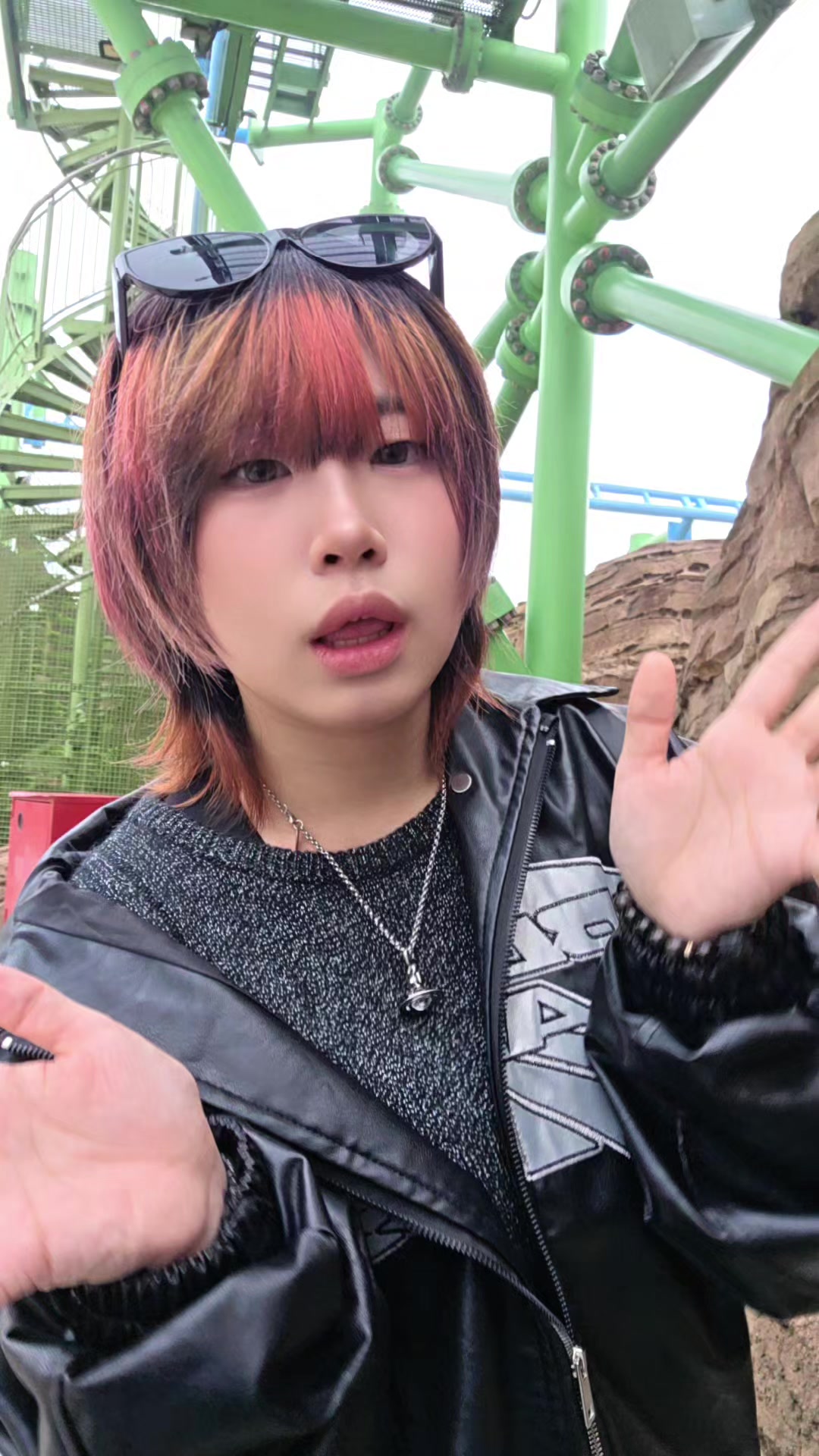 @クロウウウウ