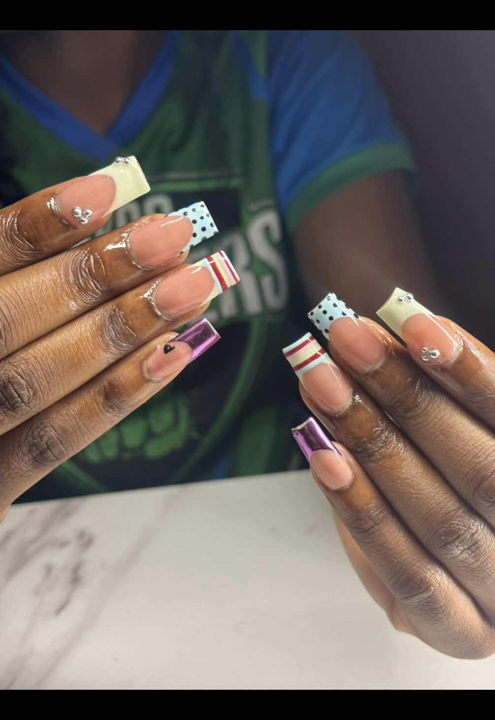 @NailsbyFabiana