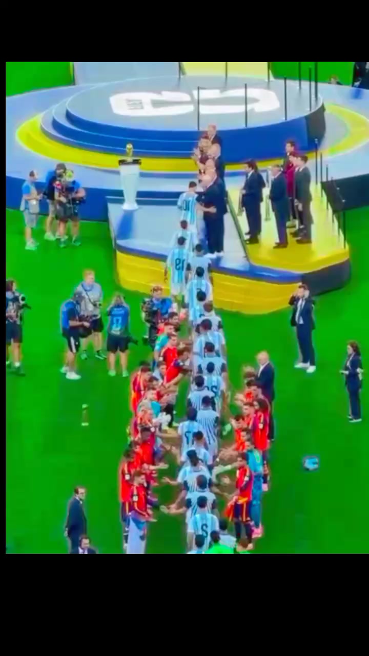 @🔵 Footballer Leo Gazi 10 🇧🇩