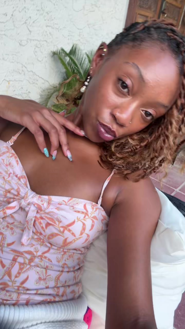 @zellyliciouss
