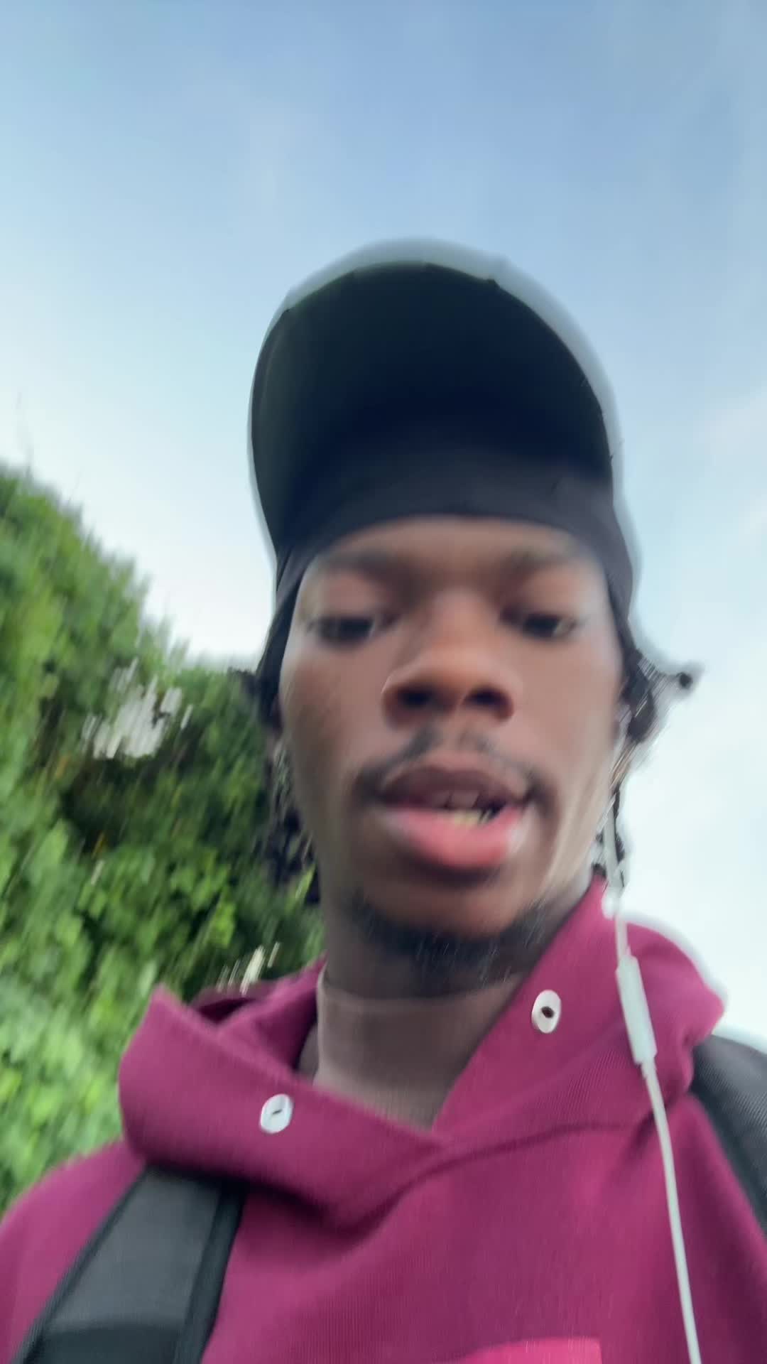 @Woahtherefry