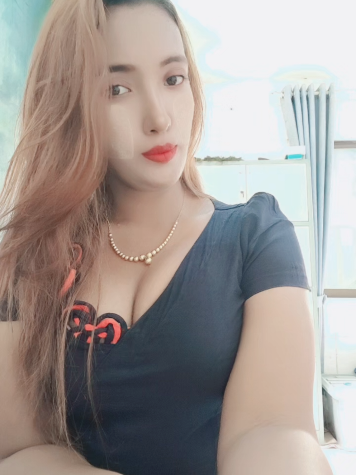 @လေပြေ 🦋💫💫