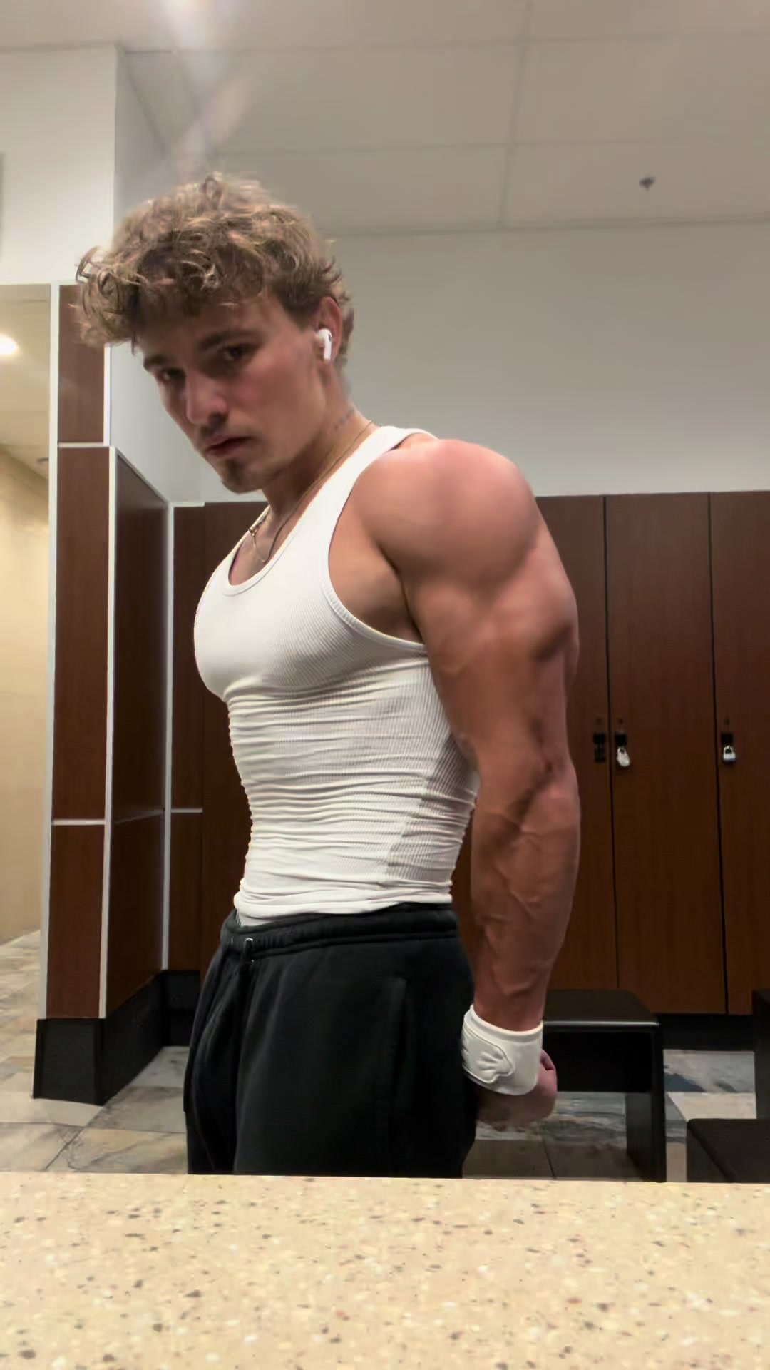 @bujbruh