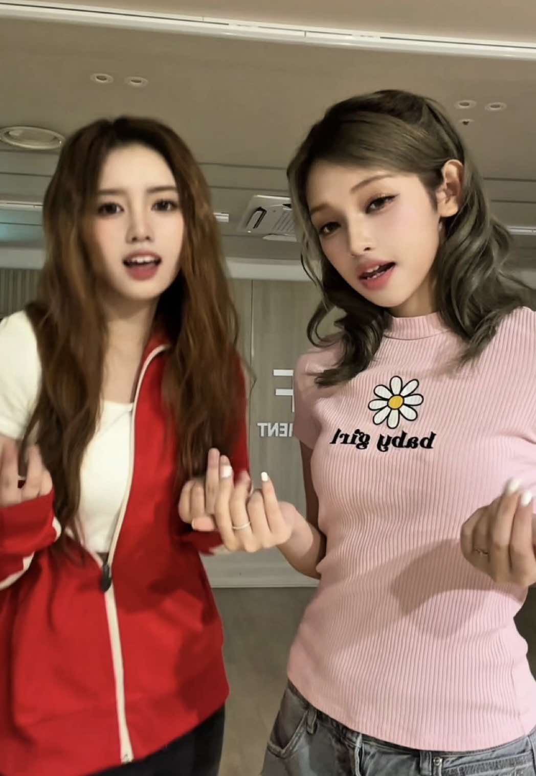 @UNIS