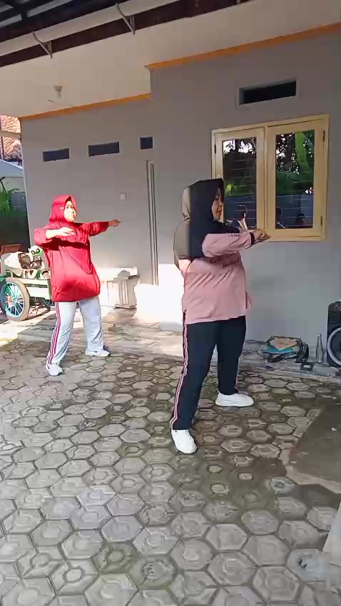 @mama dini astya