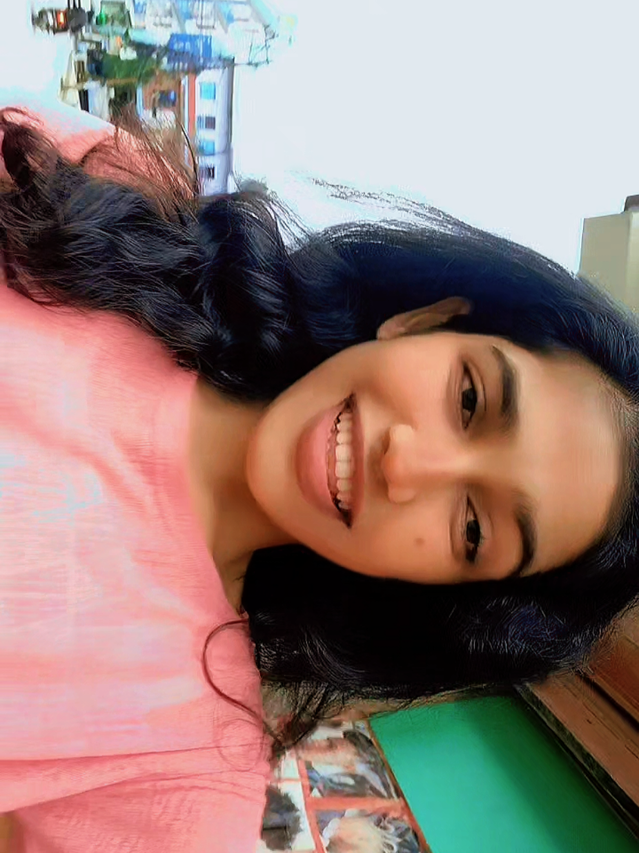 @Pooja 🖤