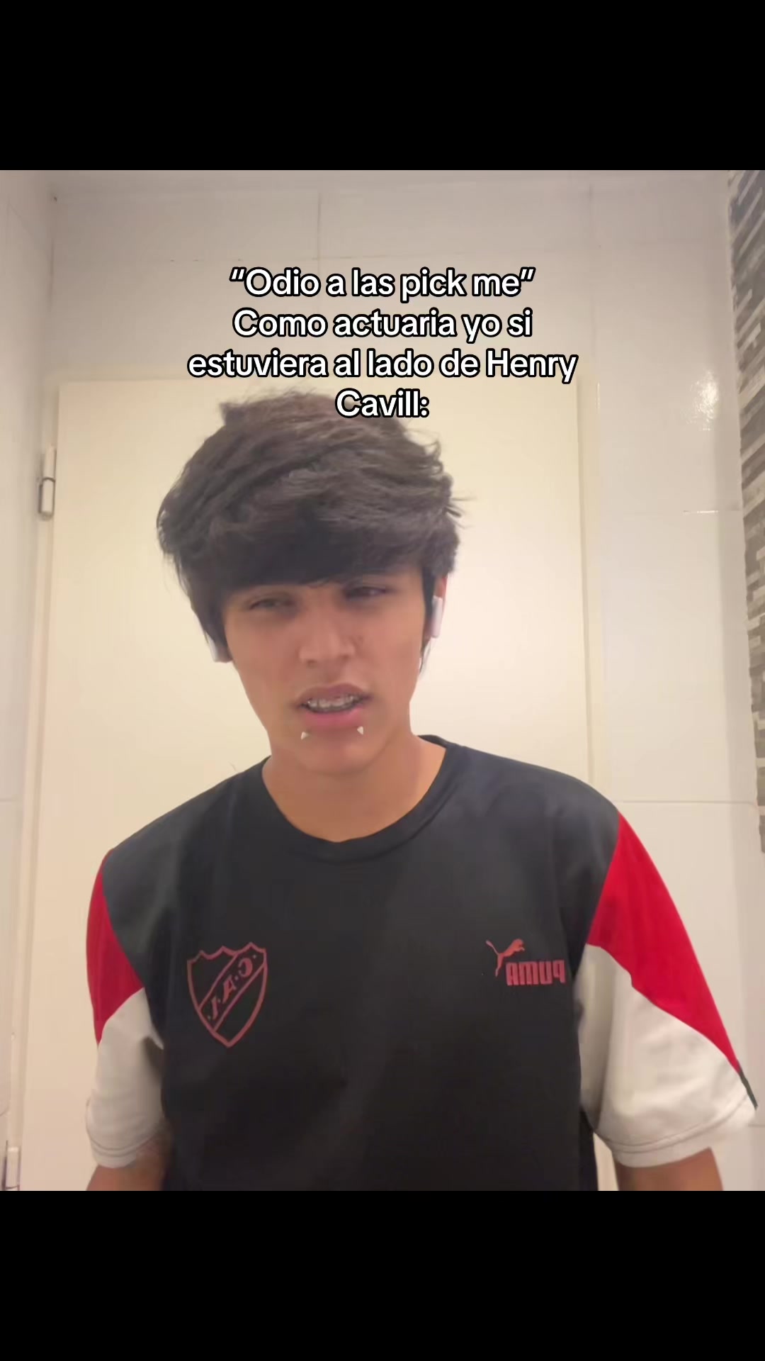 @メ