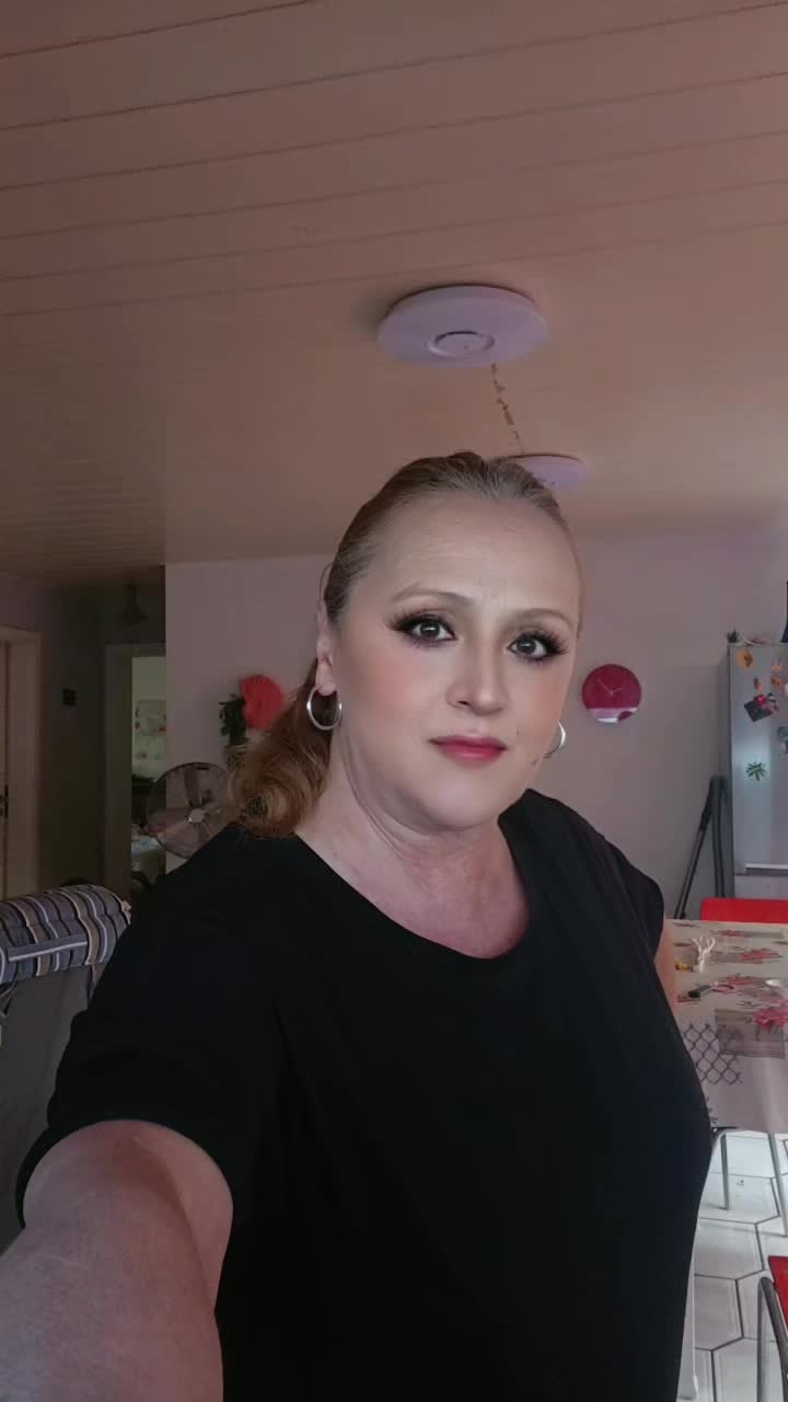 @LadyCri