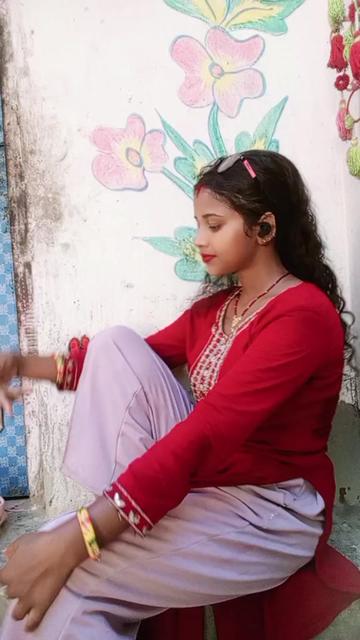 @Saptari♥๏ธ Queen ๐๐๐