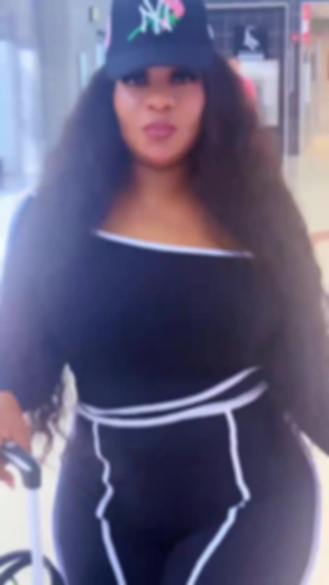 @LolaTokfinds