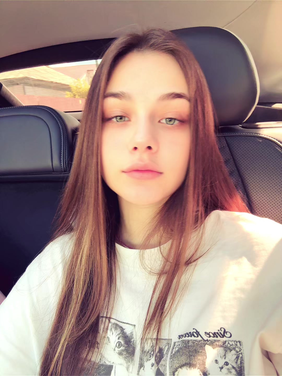 @🫨