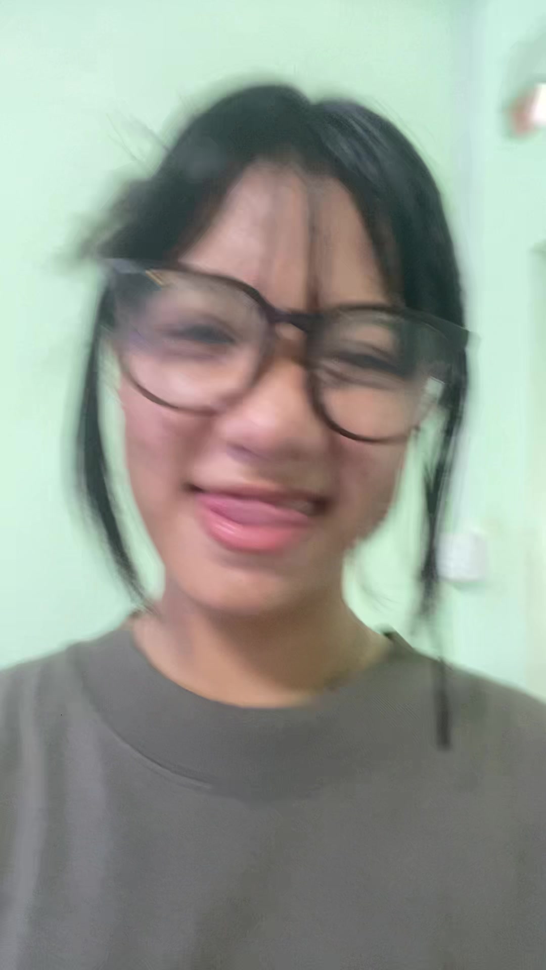 @BongYa ចូខឺ