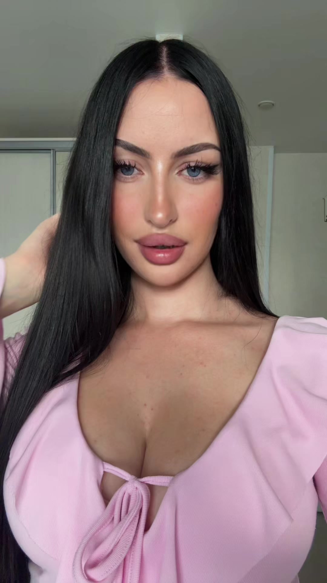 @ℐ𝓂_𝒩𝒾𝓀𝓀𝓎