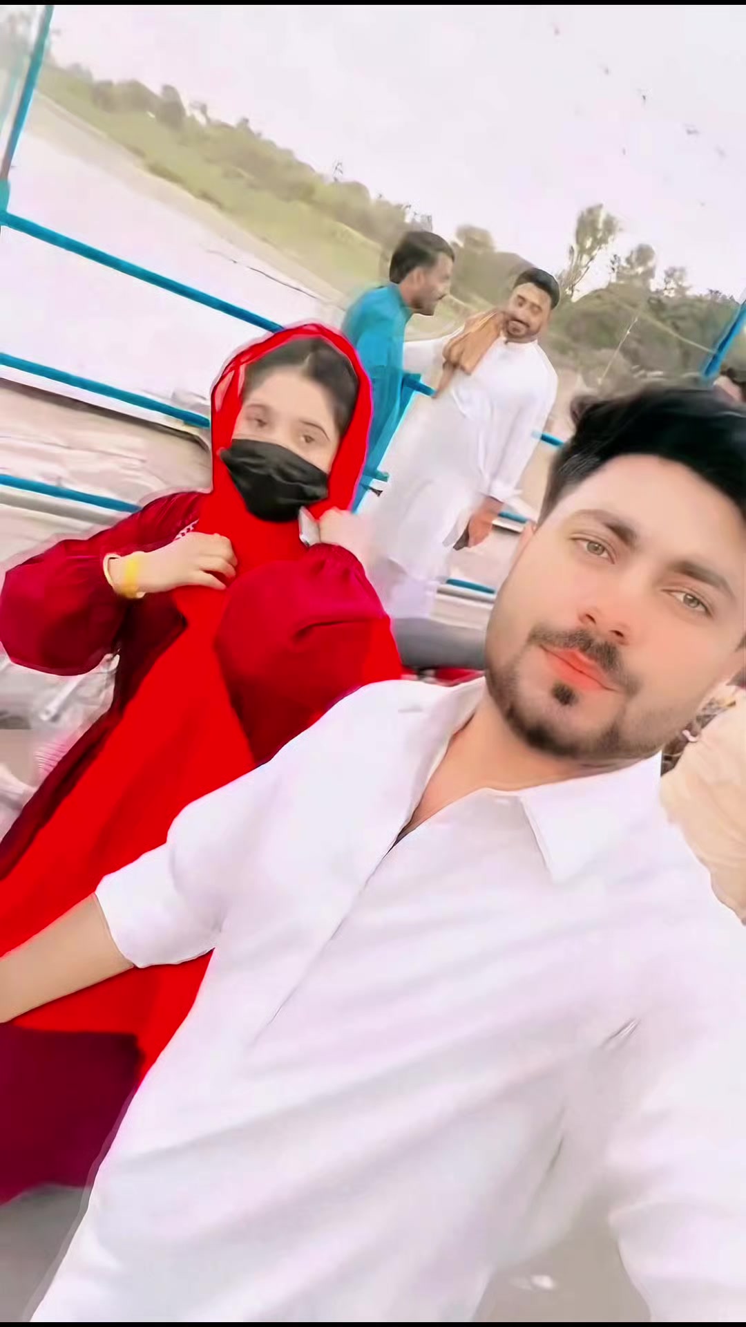 @👑عزیر~Pathan🤍🌼