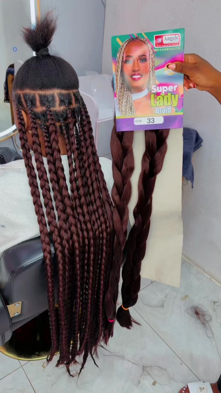 @GEECURLY SALON