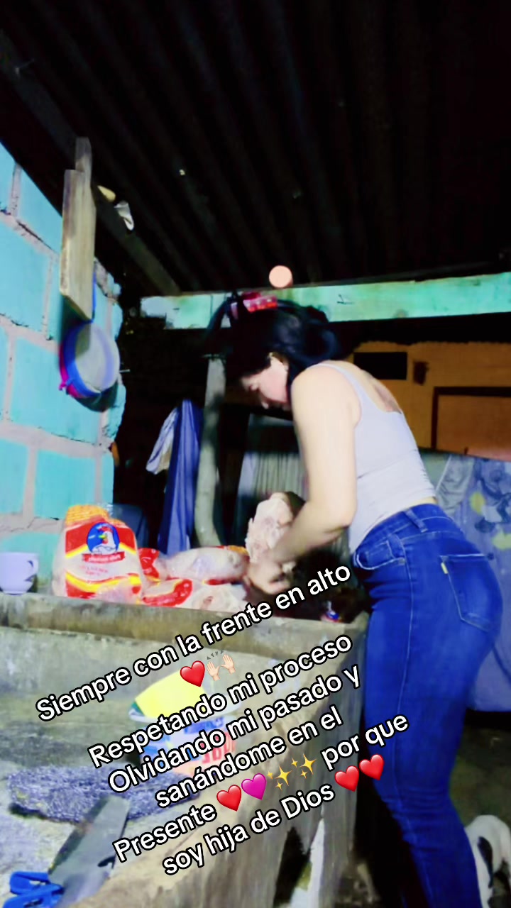 @amandarojas212