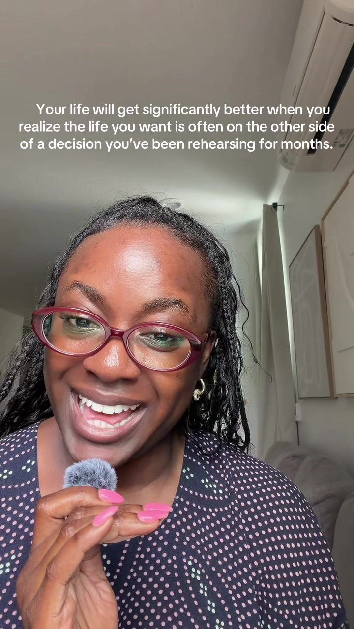 @Akosua