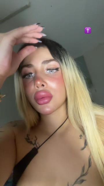 @its_jiji_the_blondiiii