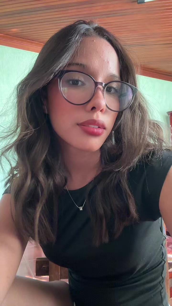 @kellyy