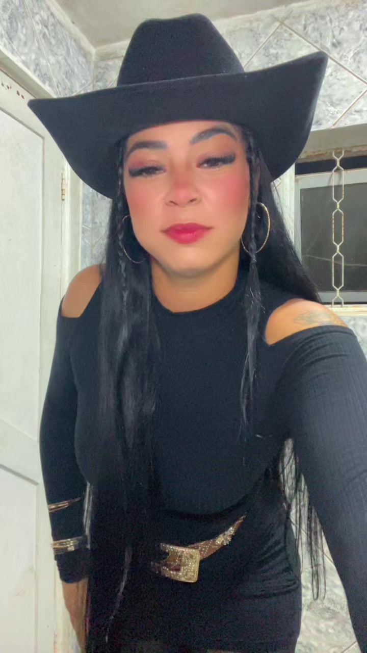 @TaayCaroline