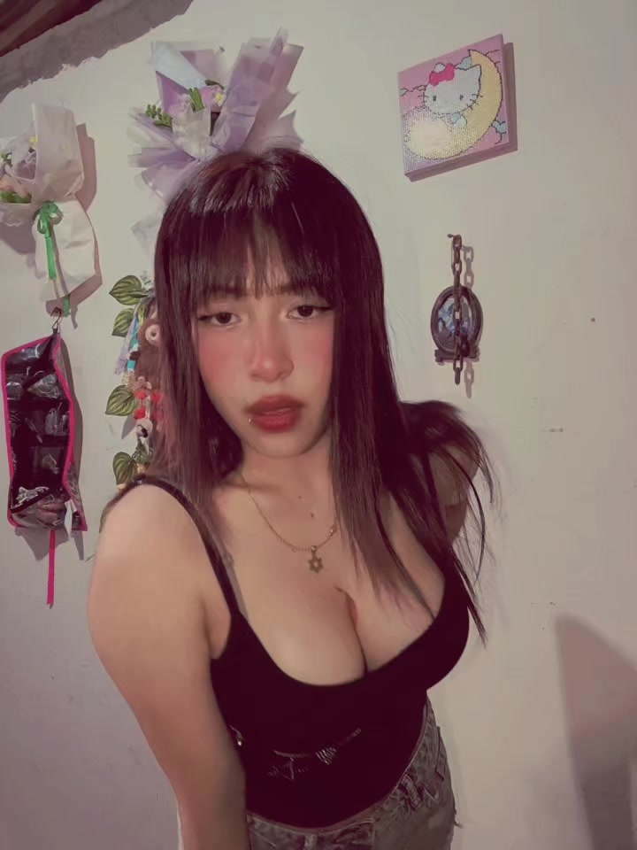@𝓐𝓷𝓷 .