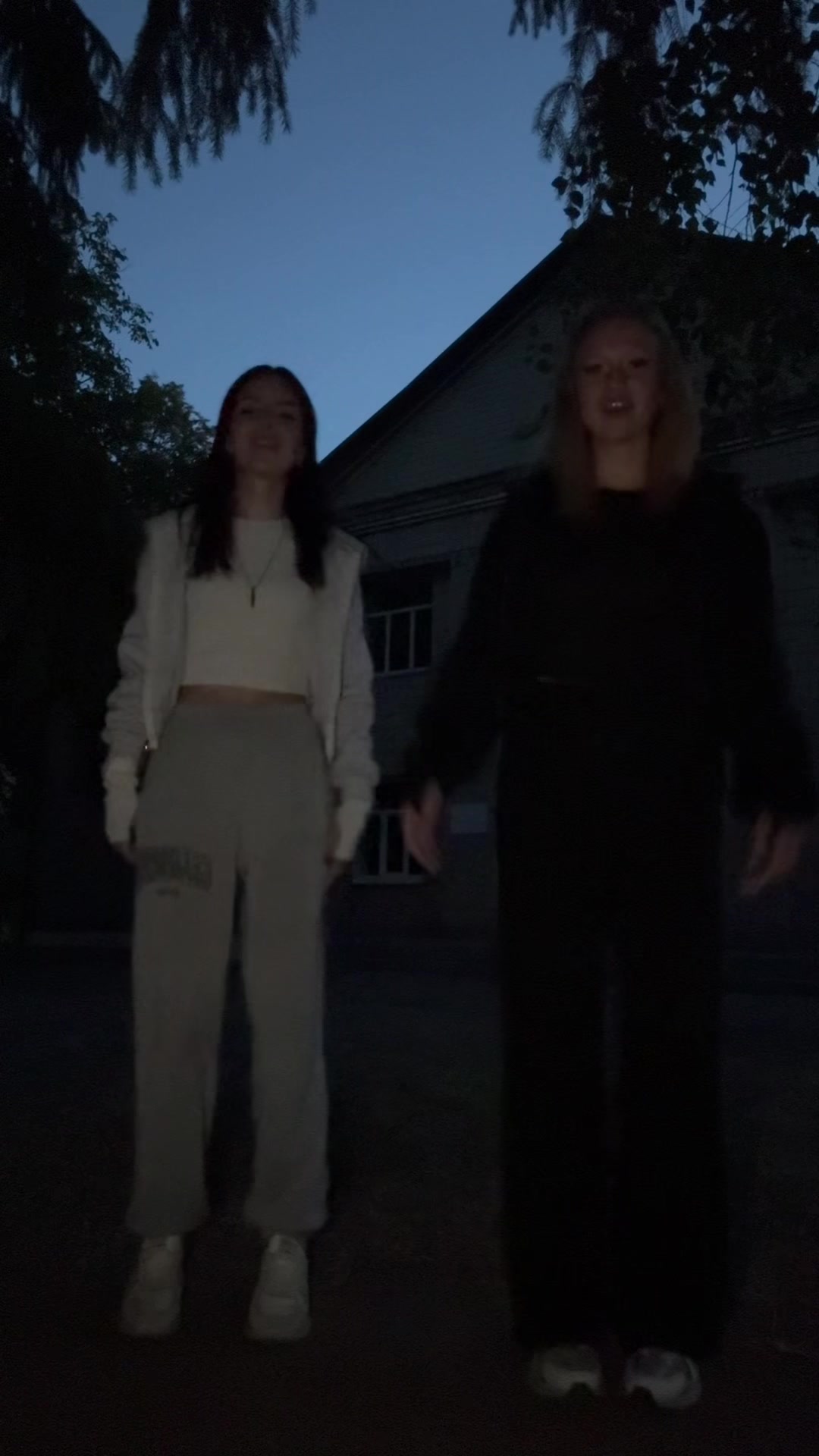 @сашенька🦋