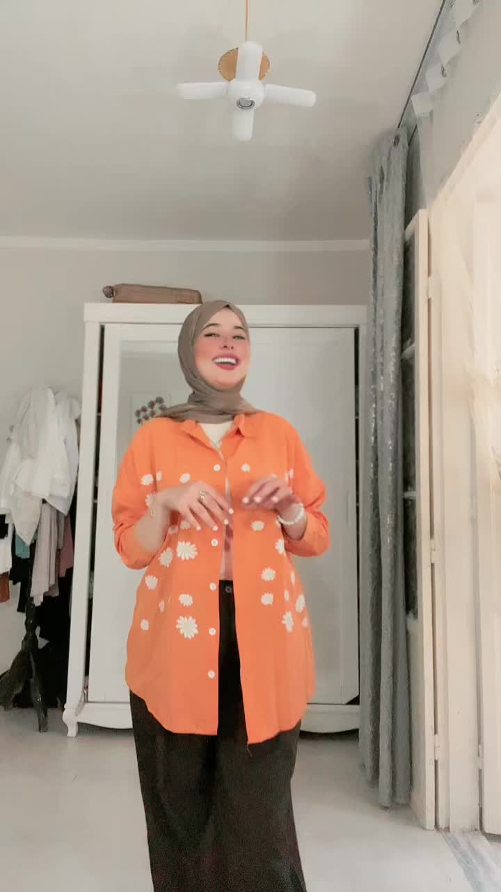 @بثينة شيبان Bouthaina Chibane