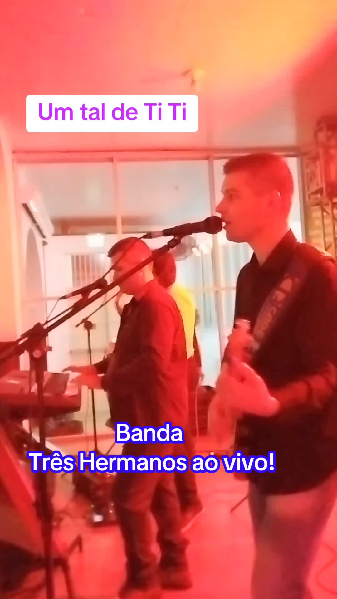 @Três Hermanos