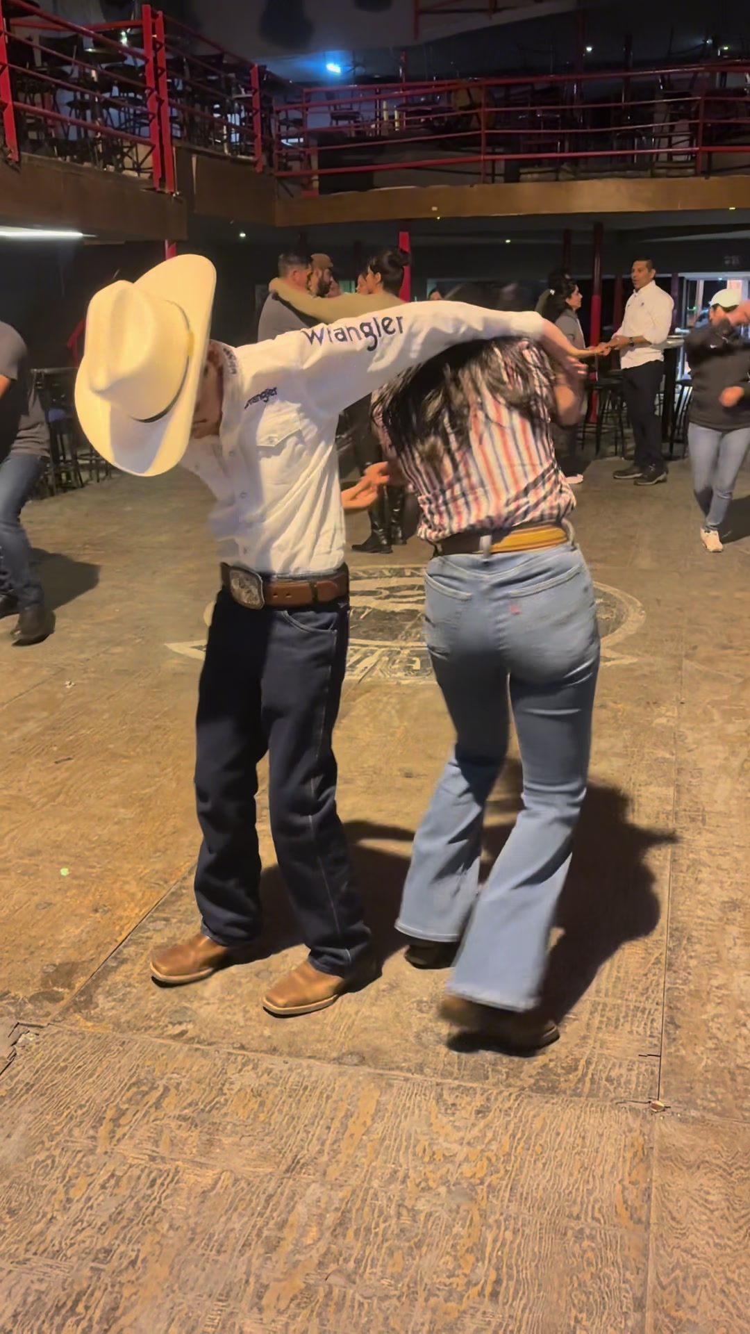 @𝐿𝑒𝑜&bull;🤠
