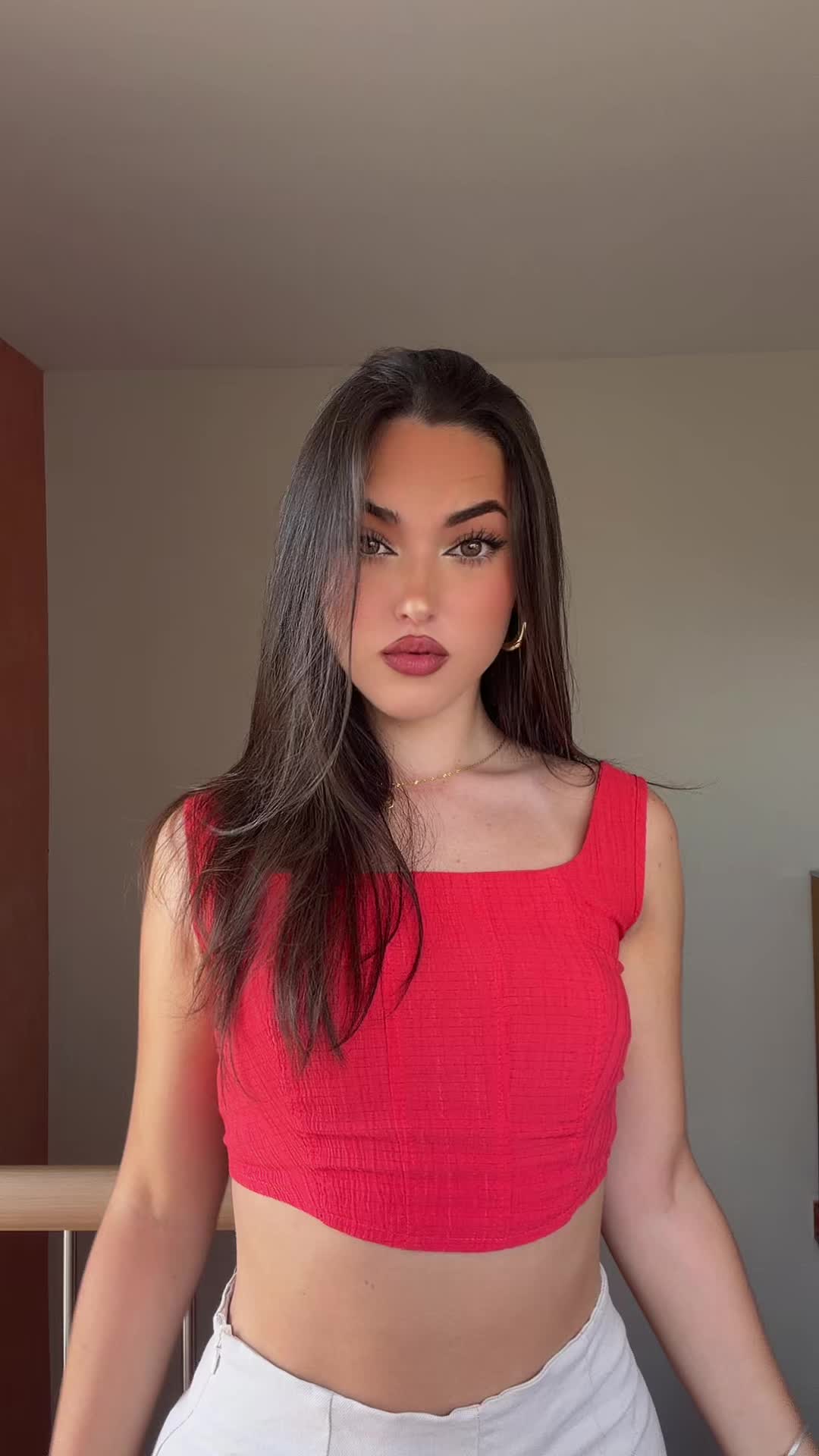 @taniamengual