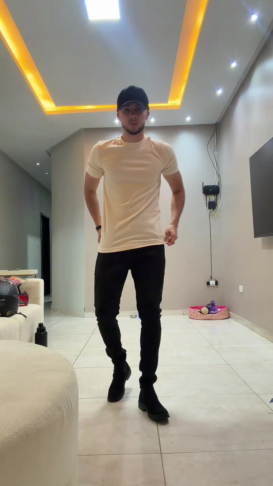 @theuxxv_