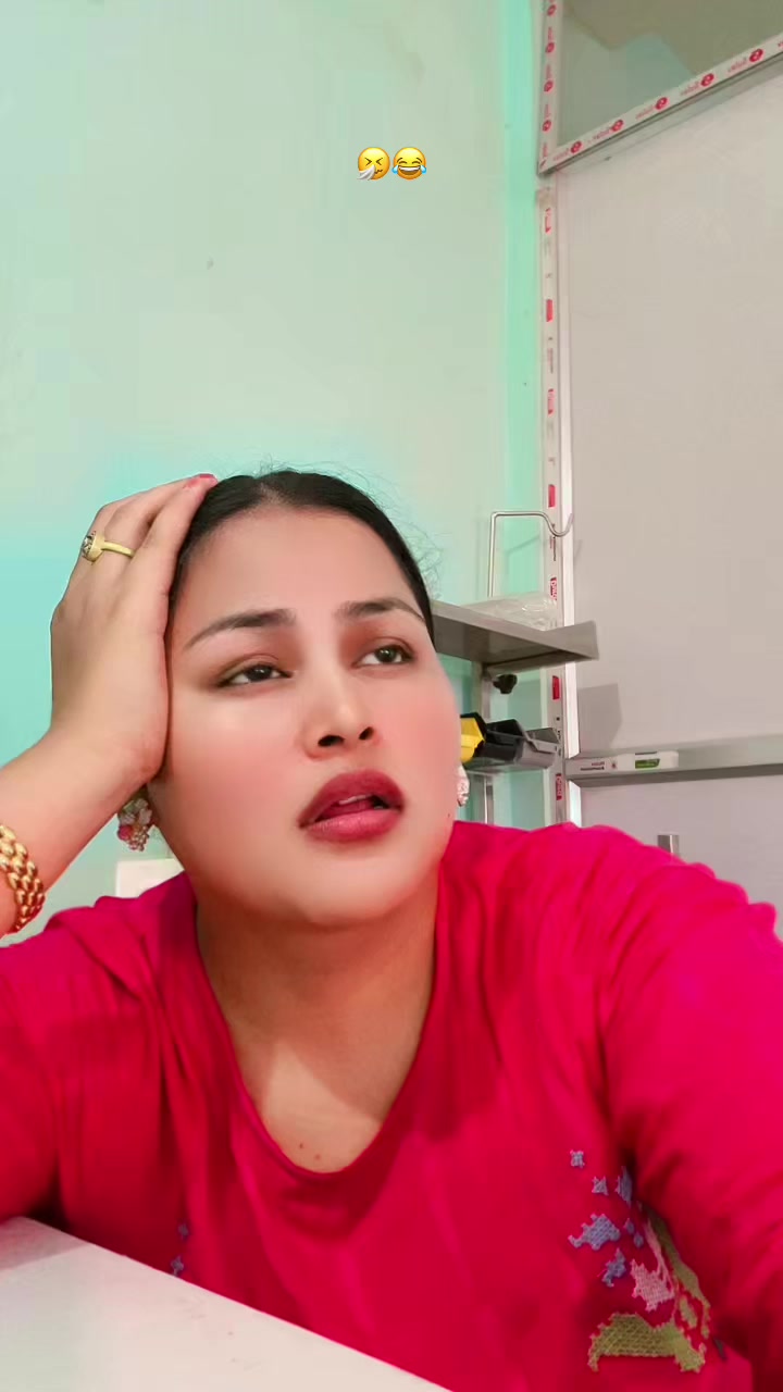 @RR👩⚕️
