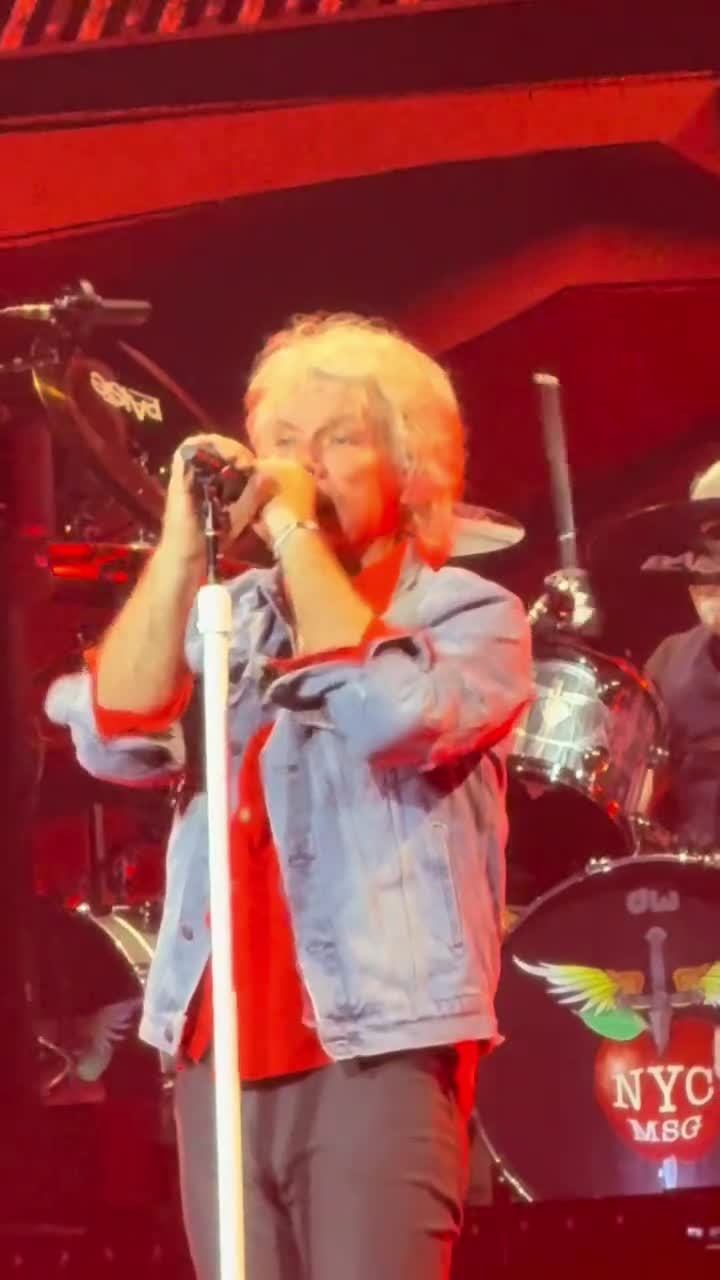 @World Jon Bon Jovi 👑