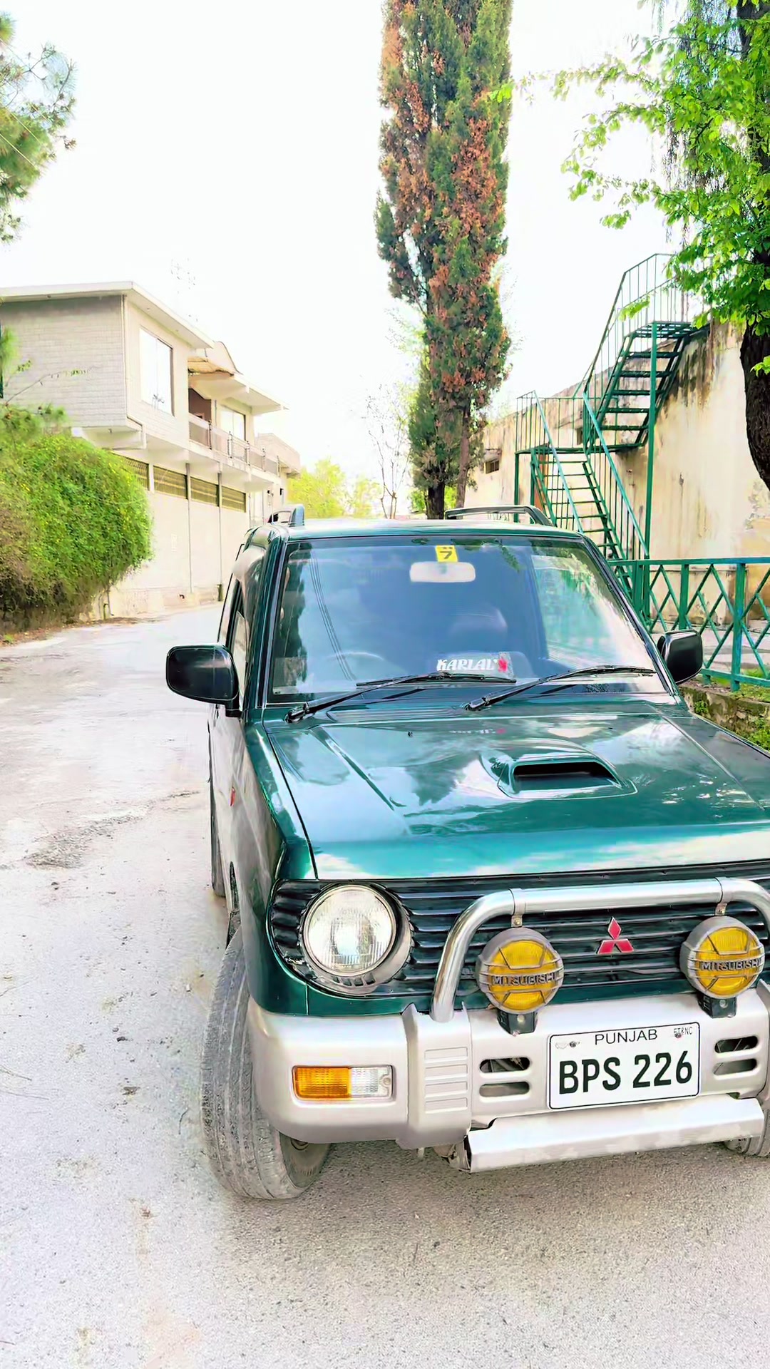 @FourWheels.com