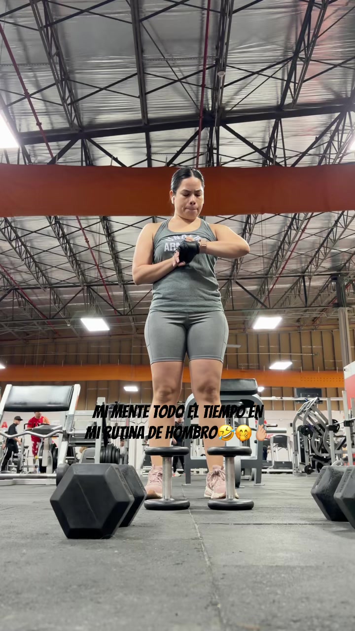 @kisaaguilera