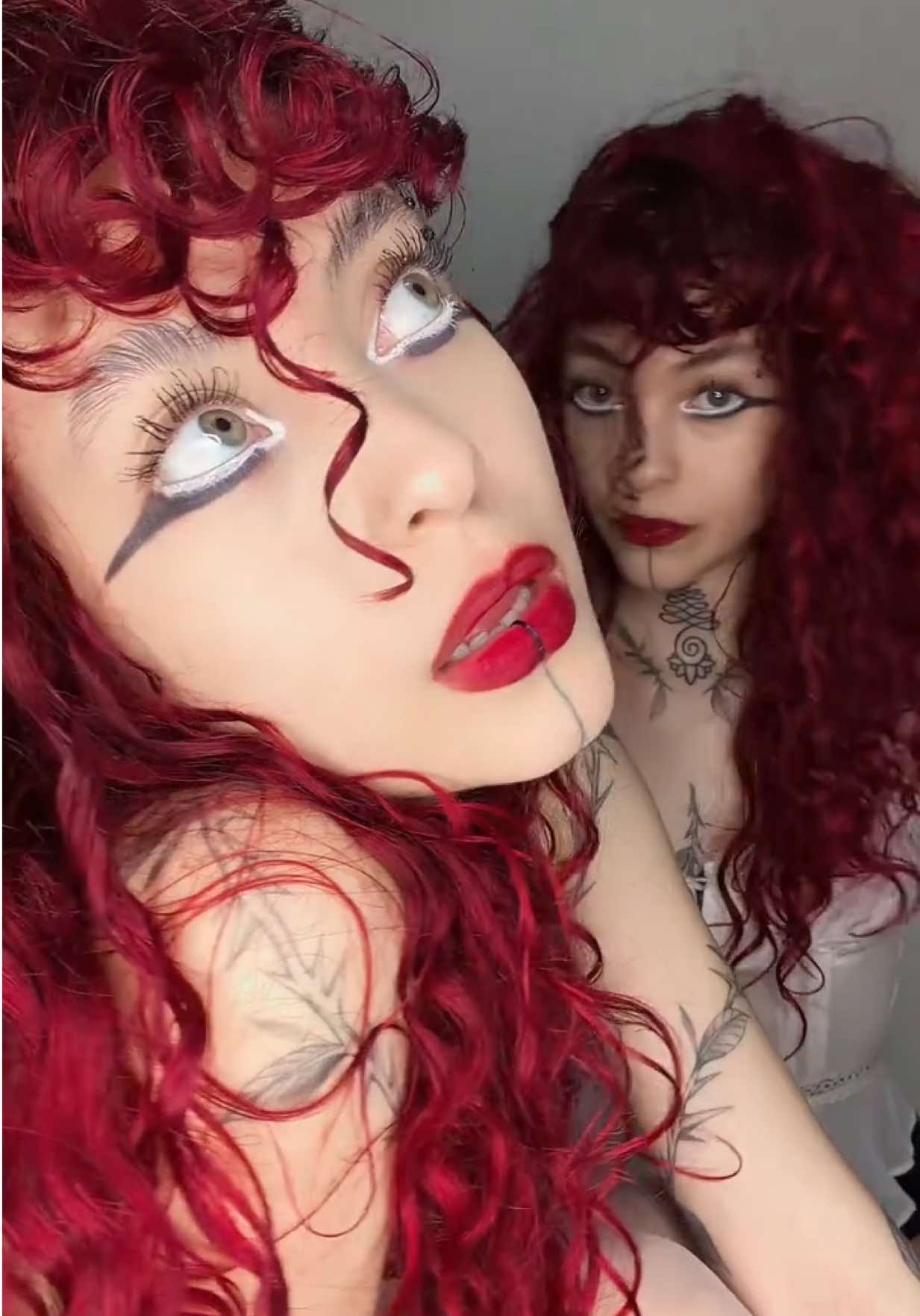@ehllo.twins