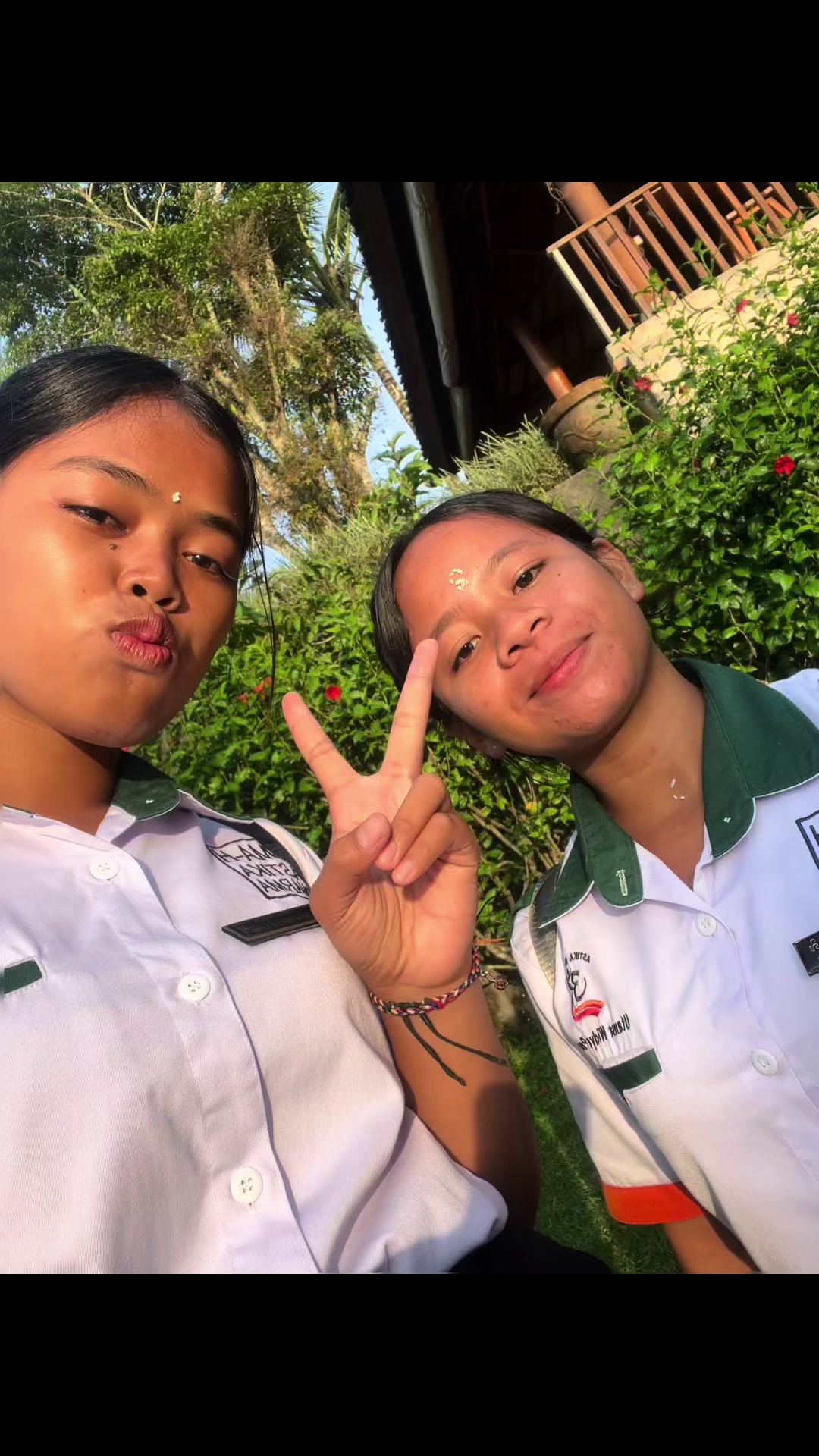 @Leni🧿