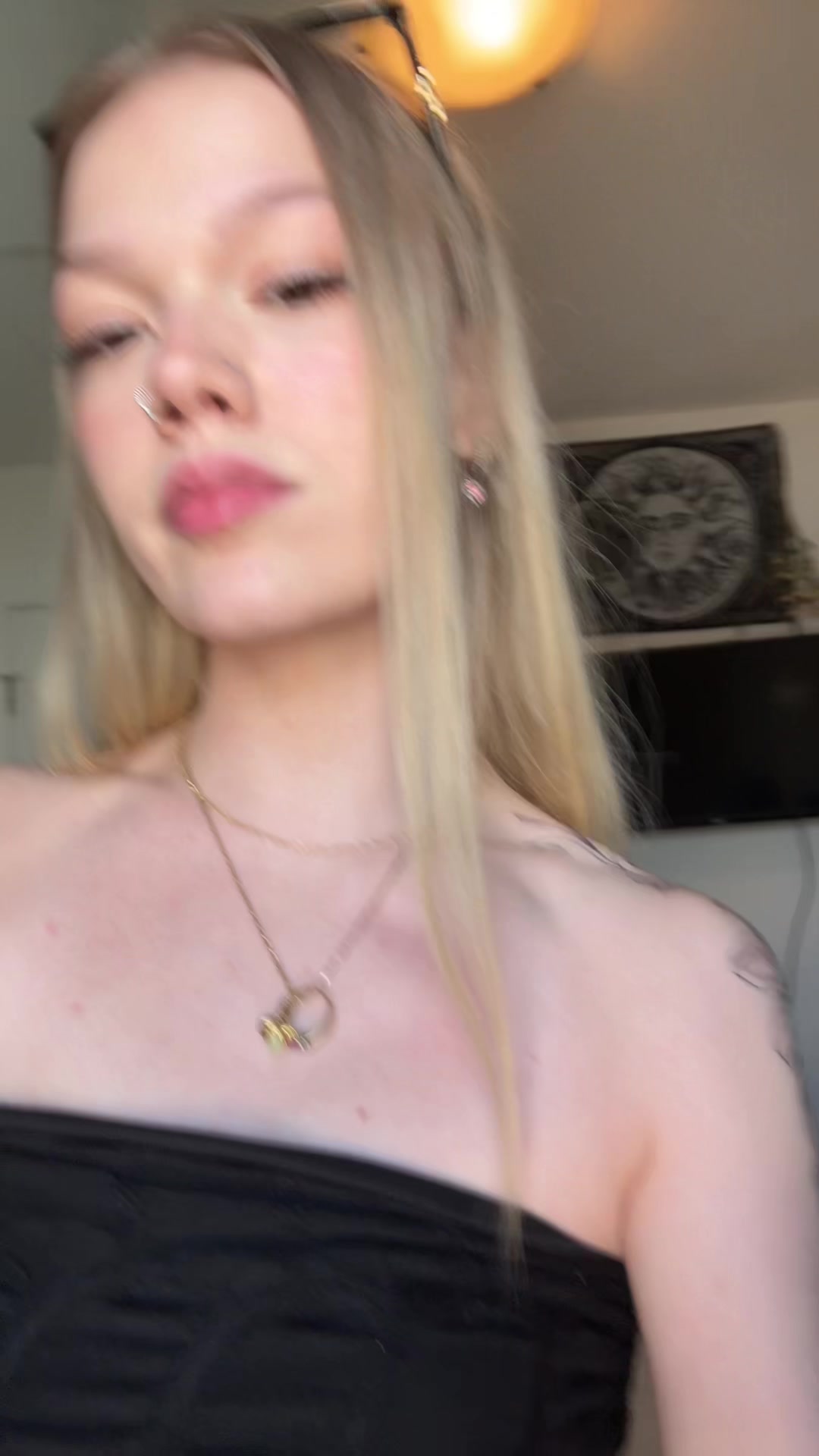 @ella.shmella