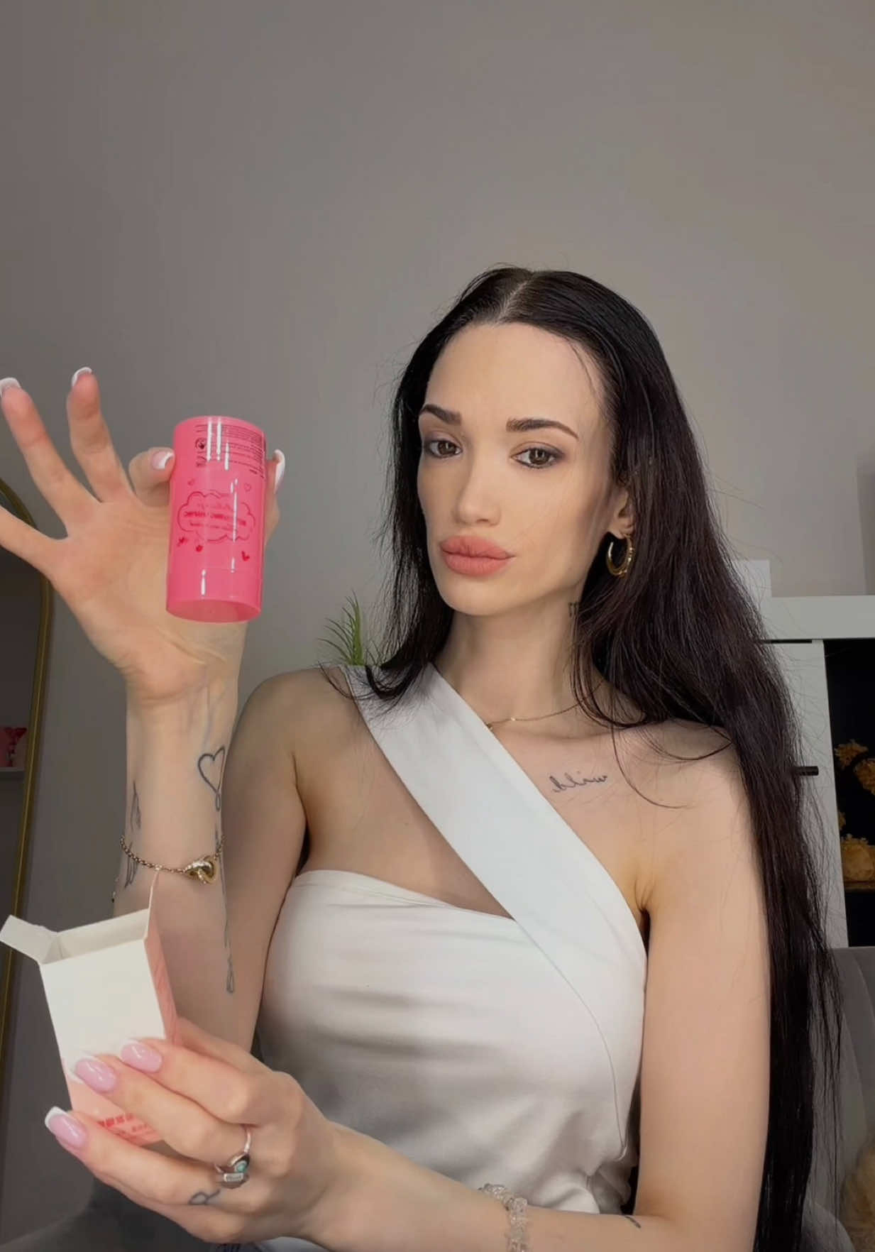 @𝔸 𝔾 𝔸 𝕋 ℍ 𝔼