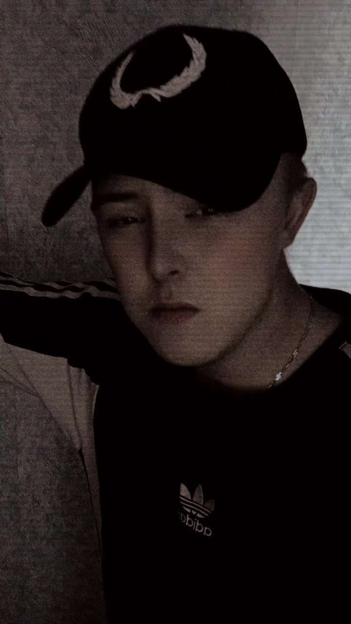@꧁༒☬ИВАН☬༒꧂