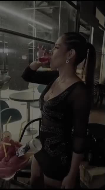 @Ximena 👑