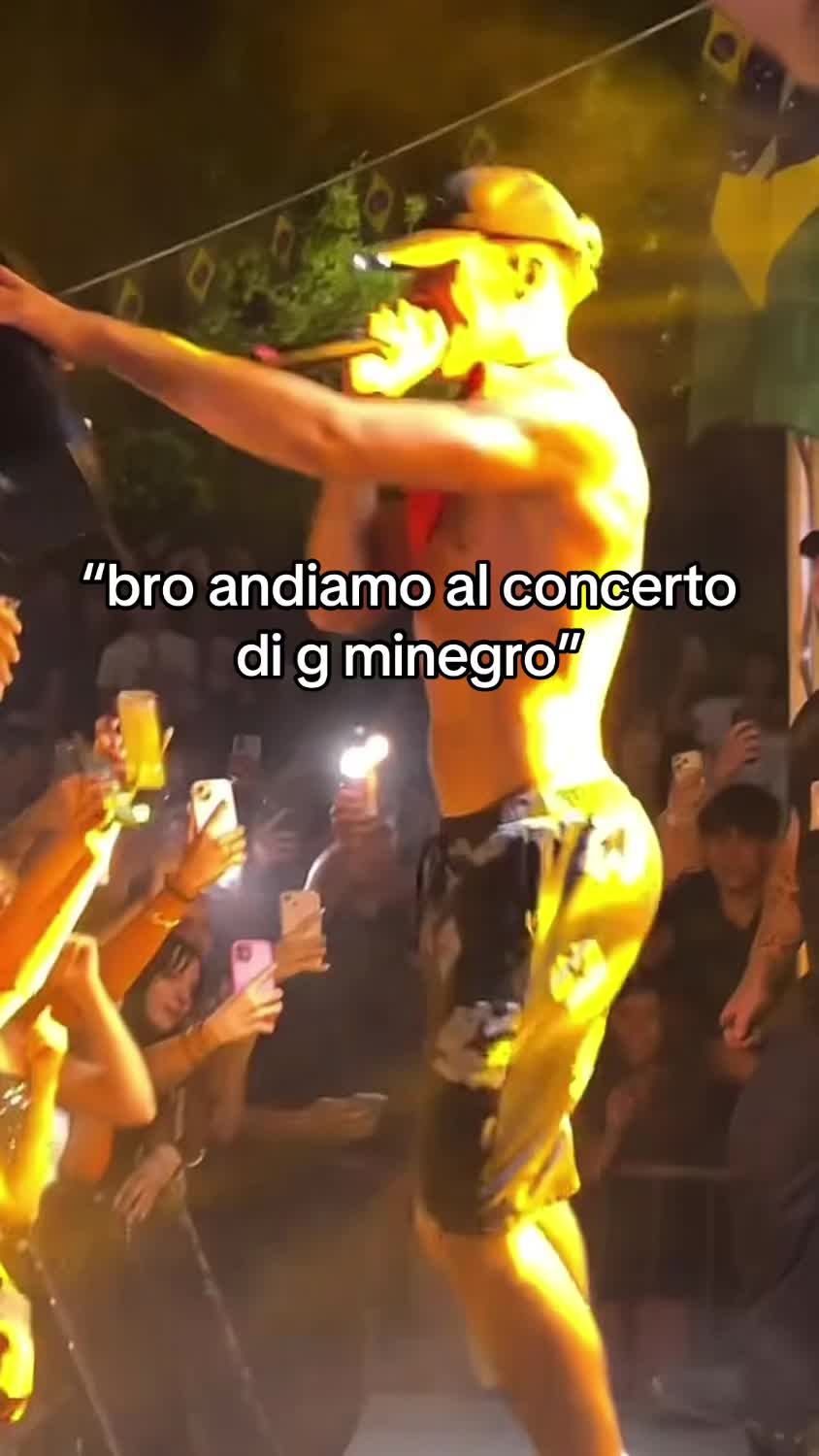 @uomopallaa