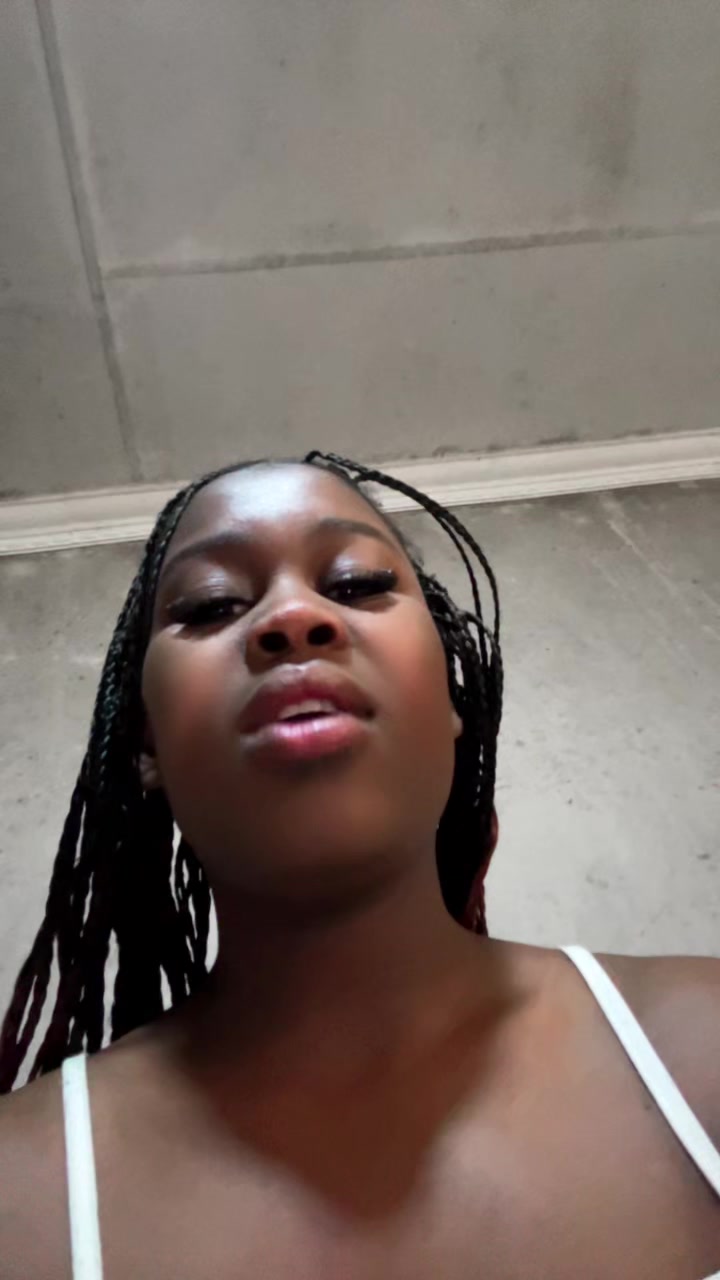 @MakaGuccikay1owes2akekho