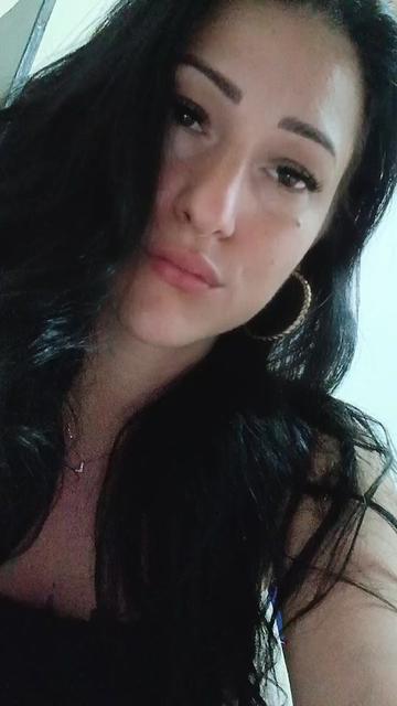 @Lucia Fontana