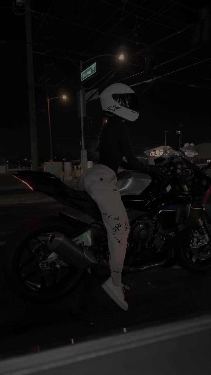 @الكوميد