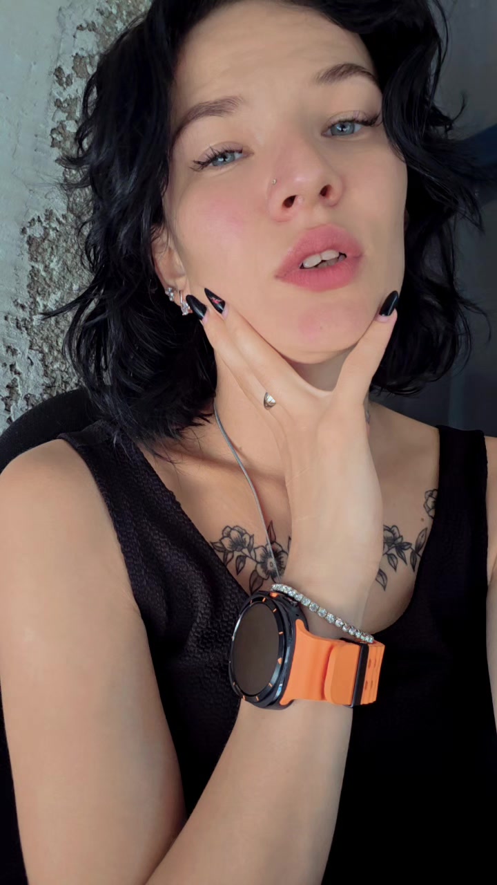 @Anya_Kotik