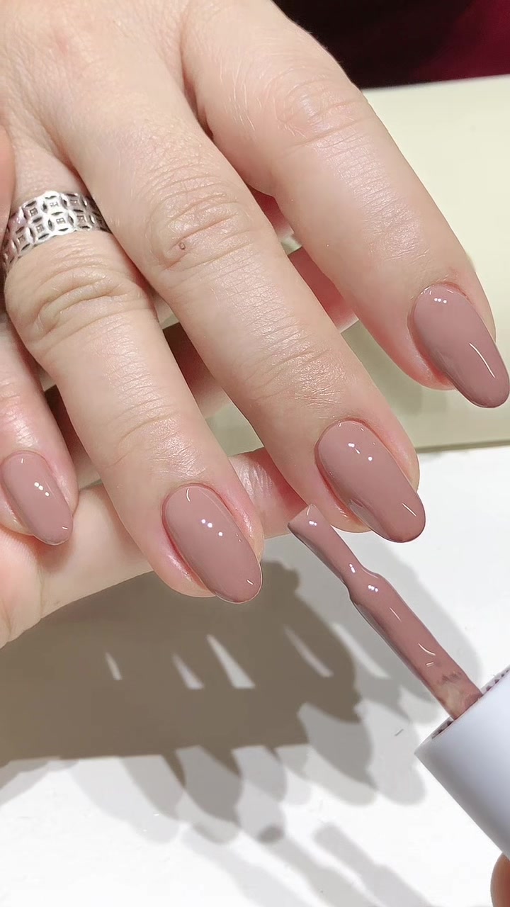@ROUNI NAILS