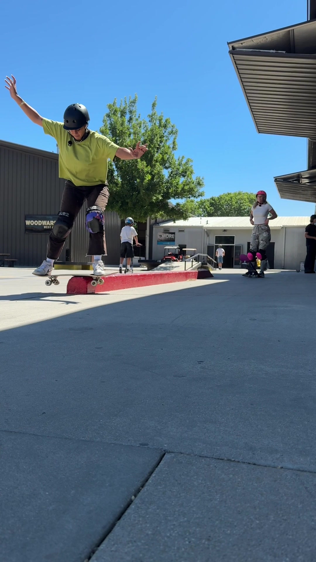 @nani | stylist + skateboarder
